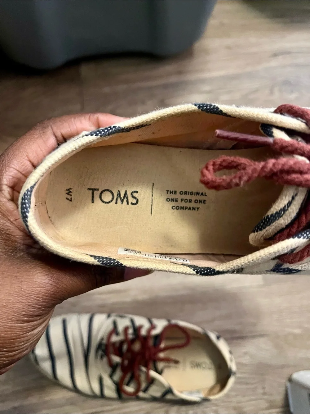 TOMS Cordones Natural Woven Rivera Stripe on Rope Navy Stripes and Red Laces